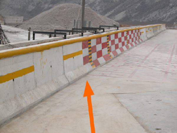 道路护栏设计和路侧安全净区宽度的计算