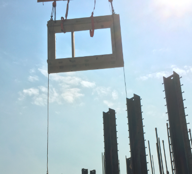[深圳]PC装配式住宅专项施工方案（2016年）-52塔吊吊点脱钩，进行下一墙板安装，并循环重复。