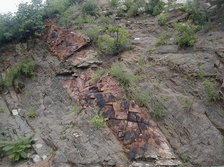 大学地质学与工程地质PPT矿物和岩石1(62页)