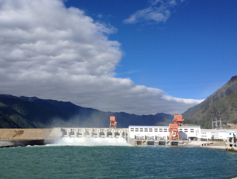 水电站泄洪洞土建及安装工程(施组+图纸）