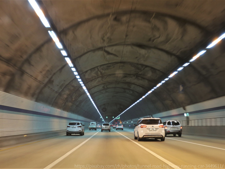长斜井隧道智能交通调度与组织施工工法
