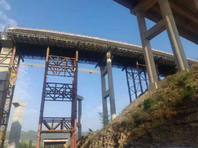 墩柱抱箍支撑装置对顶反压试验检验方法